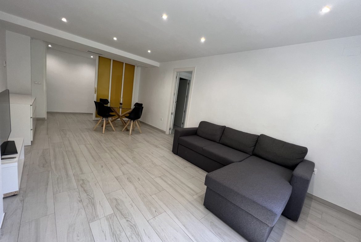 Amplitud y Confort en Alfonso el Sabio: Su base ideal en el centro de Alicante