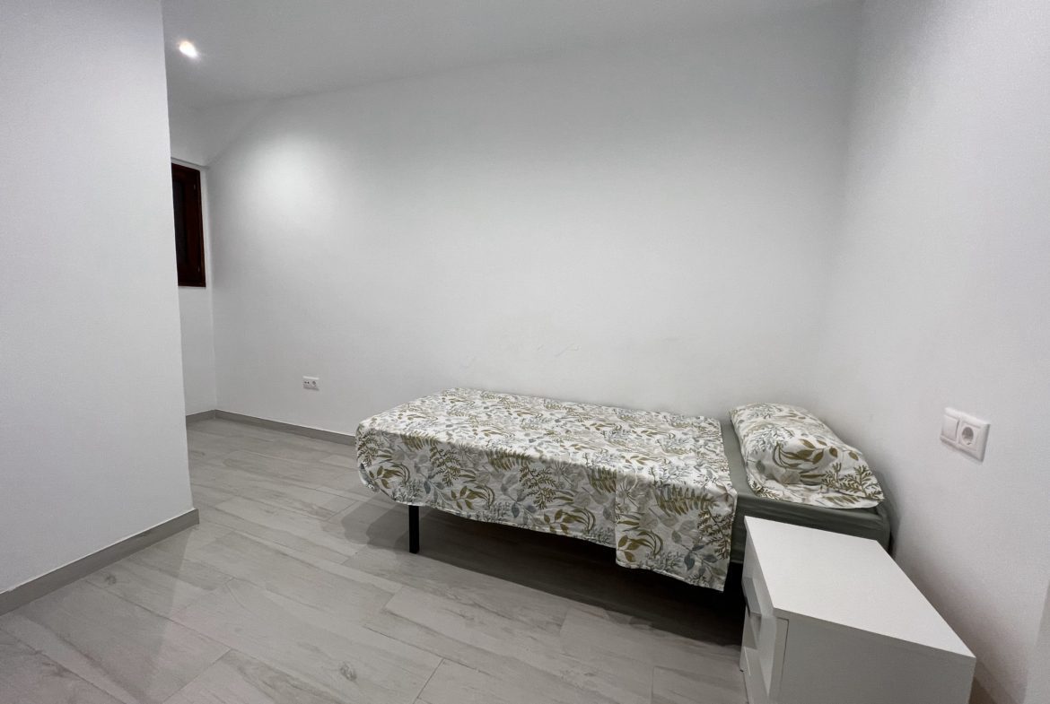 Amplitud y Confort en Alfonso el Sabio: Su base ideal en el centro de Alicante