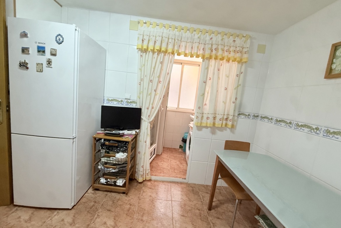 Magnífica vivienda con garaje y trastero junto al MARQ – Calle Doctor Sapena