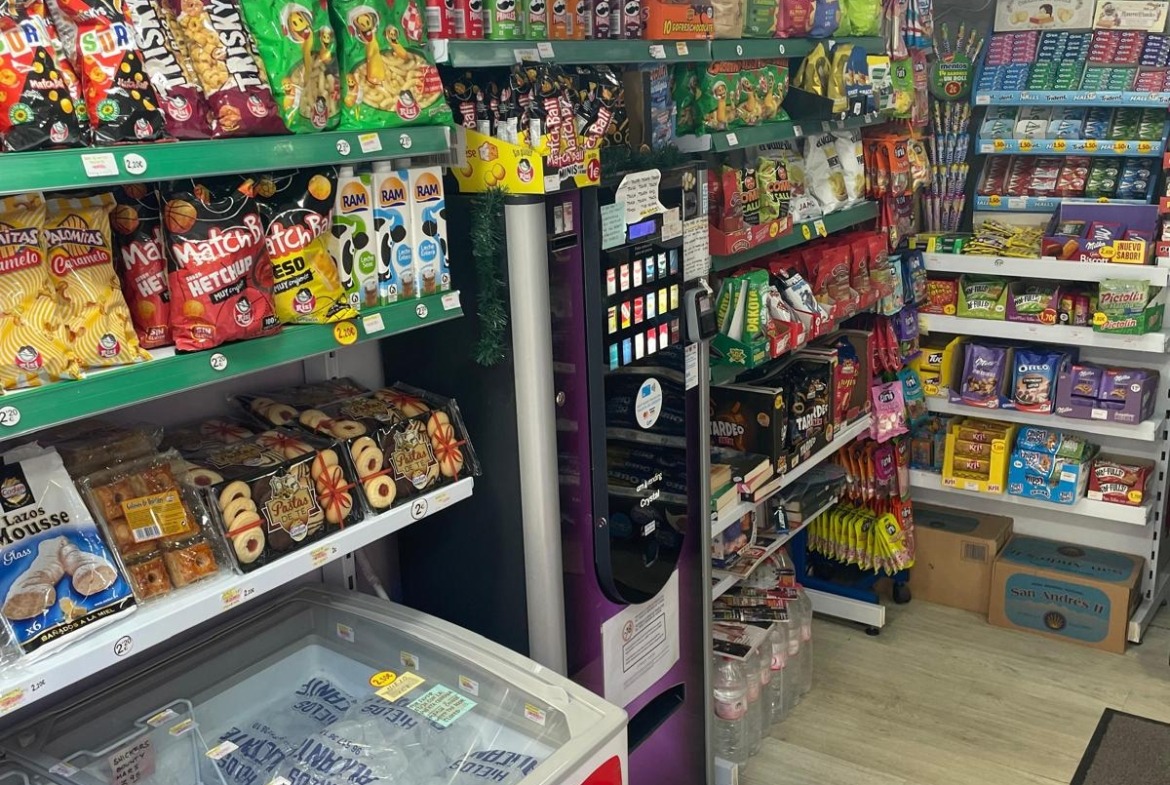 Oportunidad de Inversión: Negocio 24H en el Corazón Cultural de Alicante