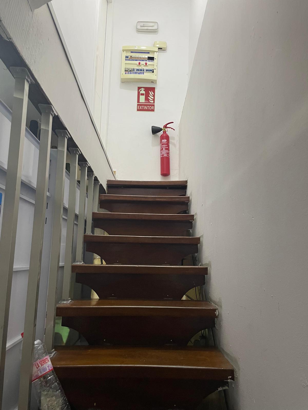 Oportunidad de Inversión: Negocio 24H en el Corazón Cultural de Alicante