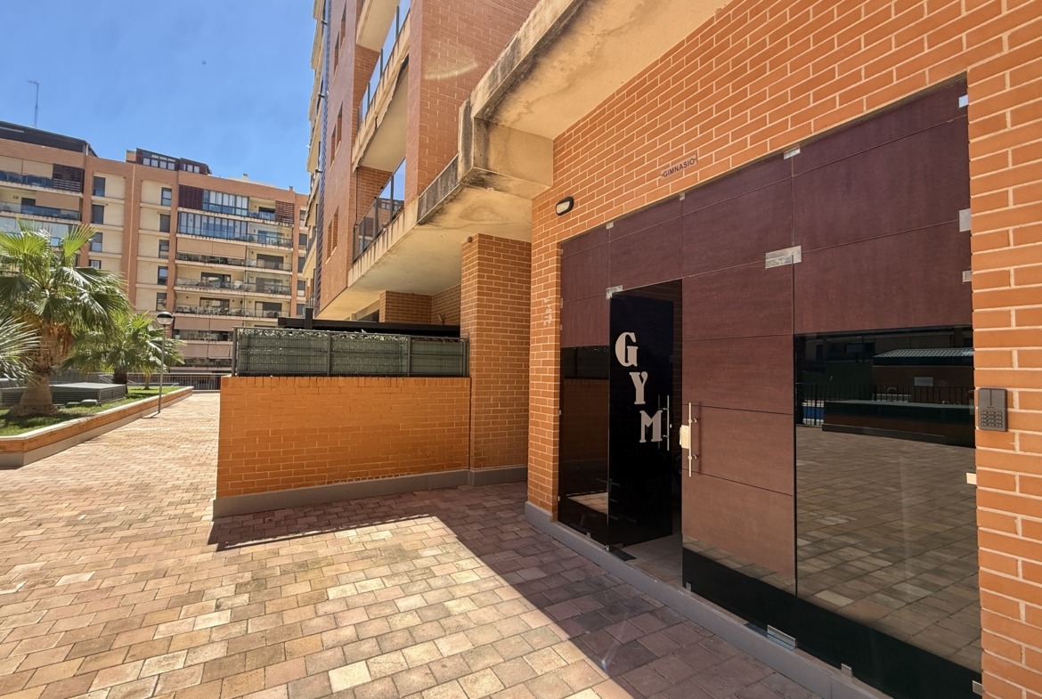 Piso en venta en PAU 1 Alicante con terraza y urbanización completa