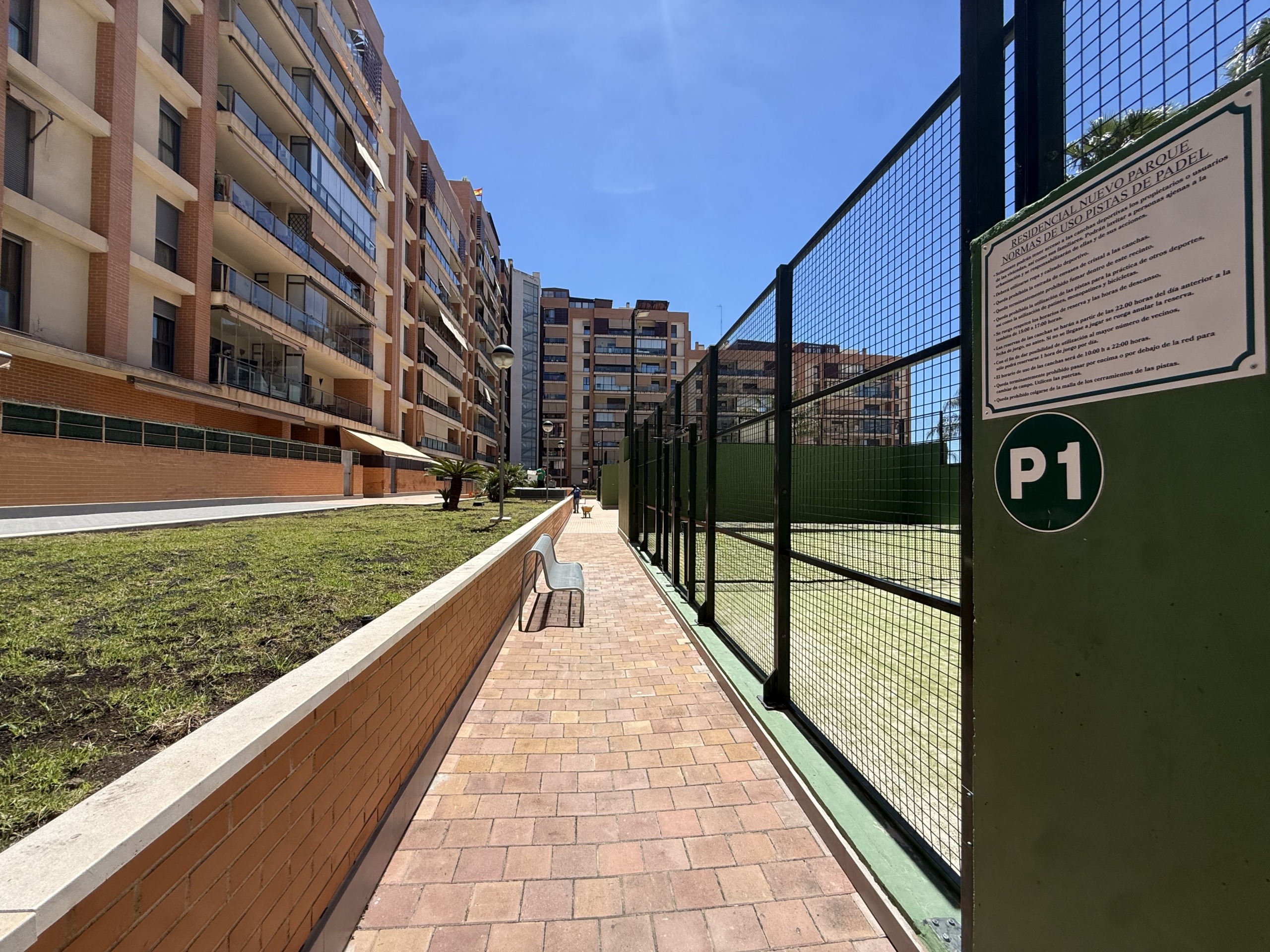 Piso en venta en PAU 1 Alicante con terraza y urbanización completa