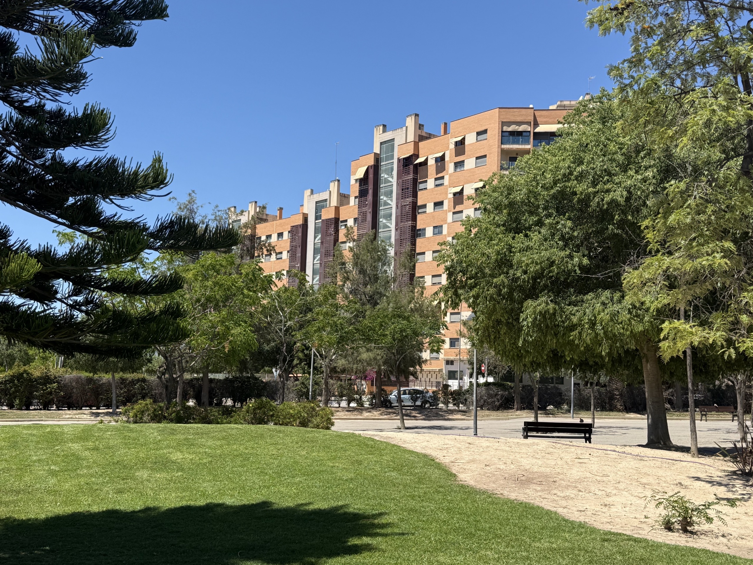 Piso en venta en PAU 1 Alicante con terraza y urbanización completa
