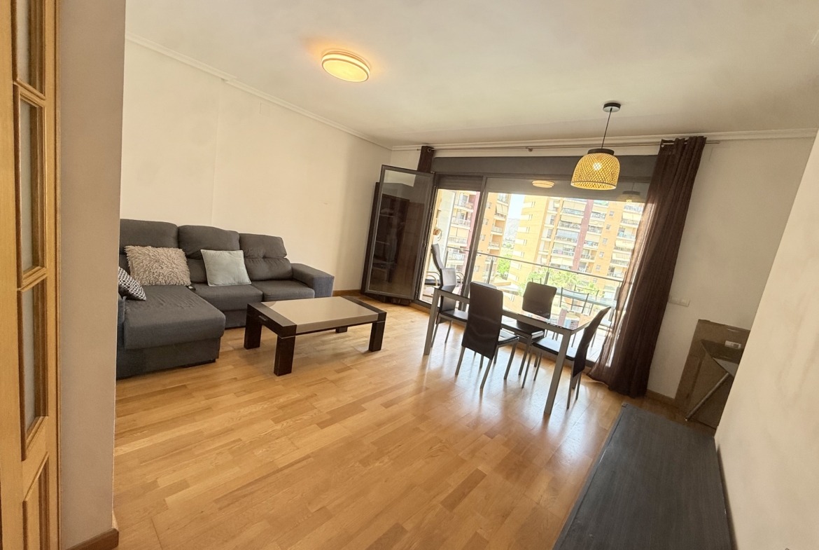 Piso en venta en PAU 1 Alicante con terraza y urbanización completa
