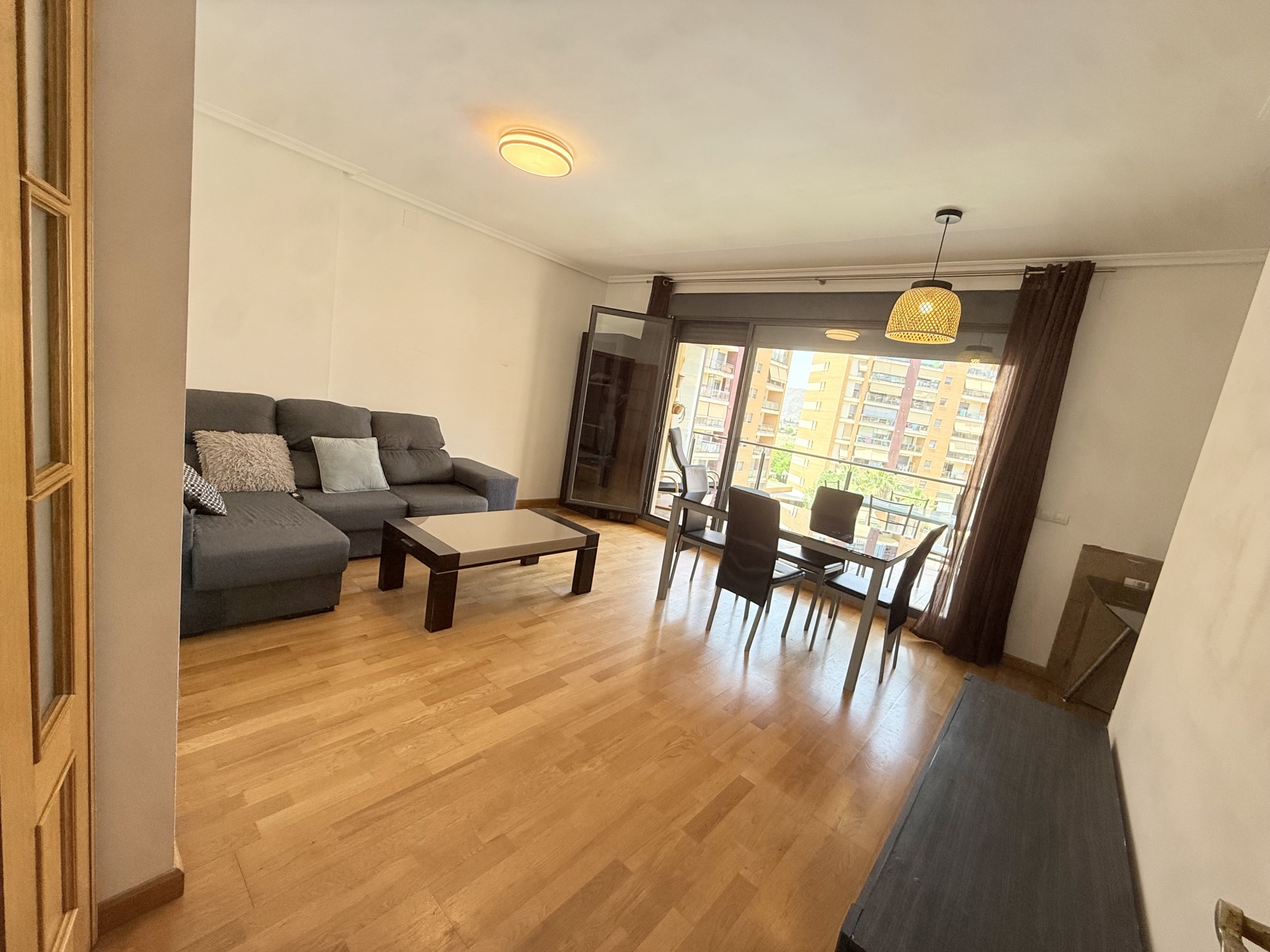 Piso en venta en PAU 1 Alicante con terraza y urbanización completa