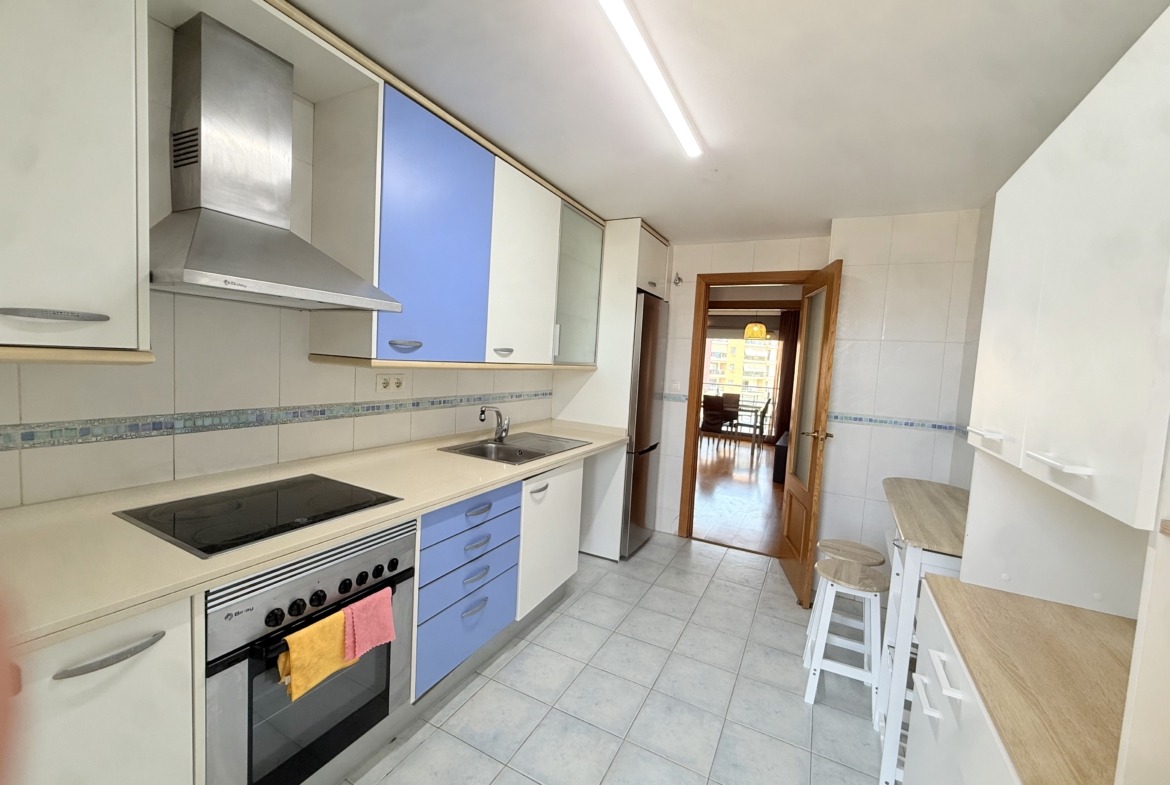 Piso en venta en PAU 1 Alicante con terraza y urbanización completa
