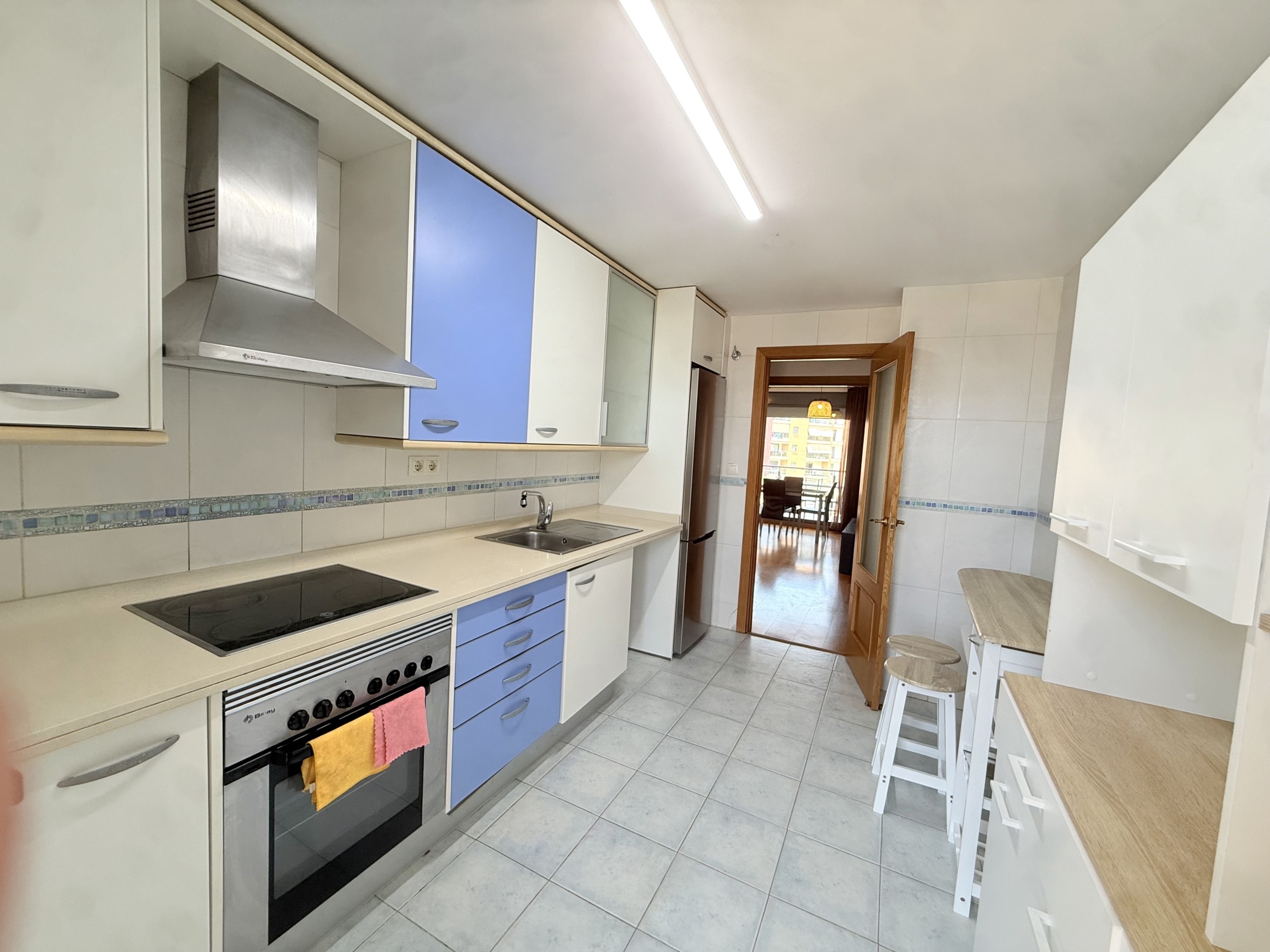Piso en venta en PAU 1 Alicante con terraza y urbanización completa
