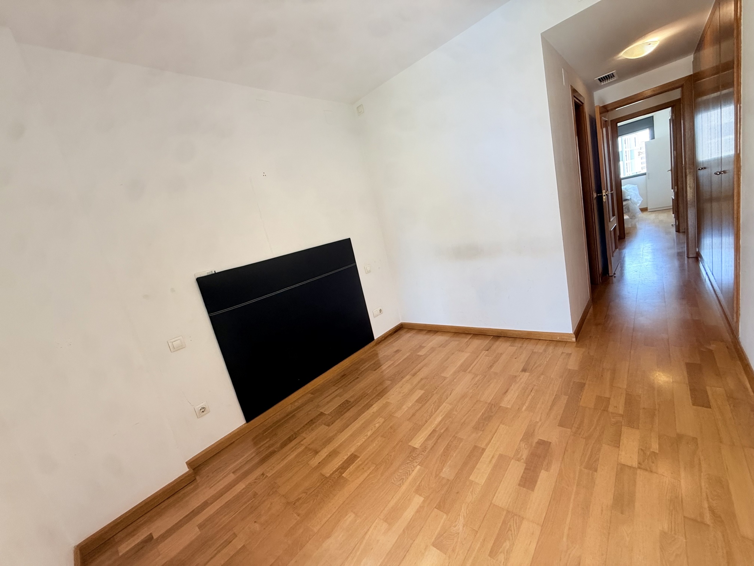 Piso en venta en PAU 1 Alicante con terraza y urbanización completa