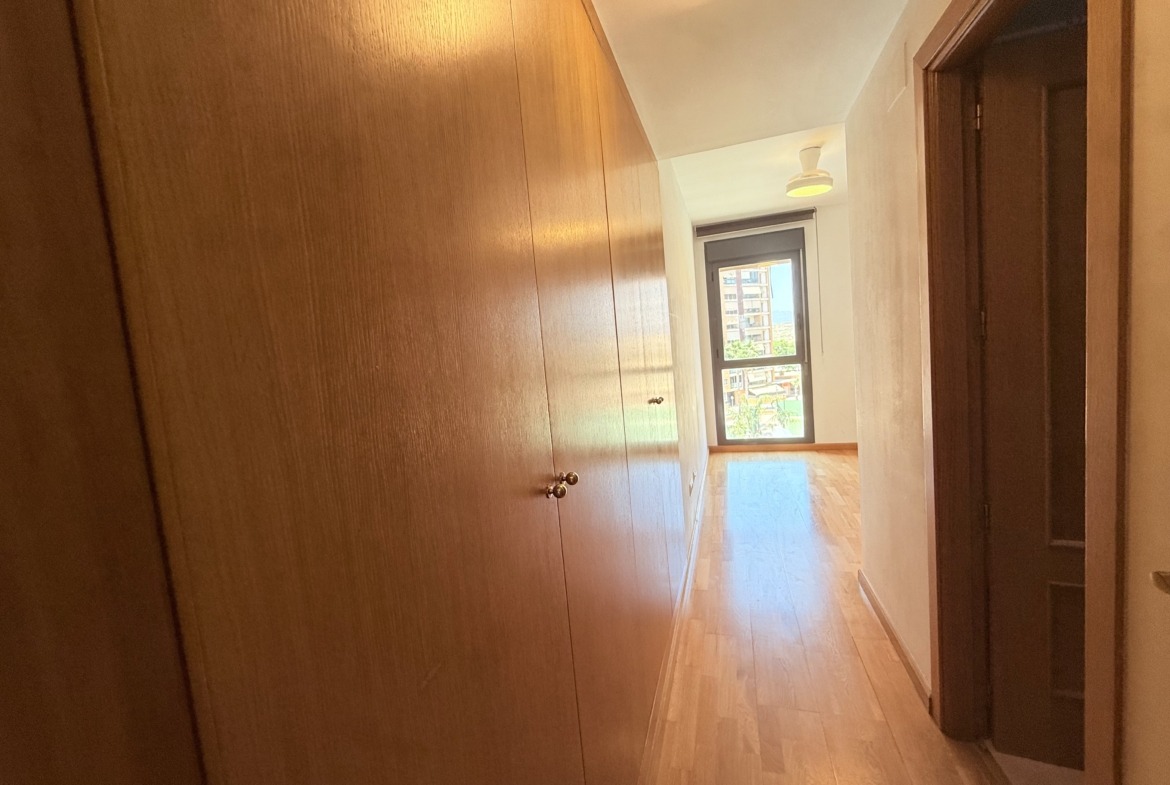 Piso en venta en PAU 1 Alicante con terraza y urbanización completa