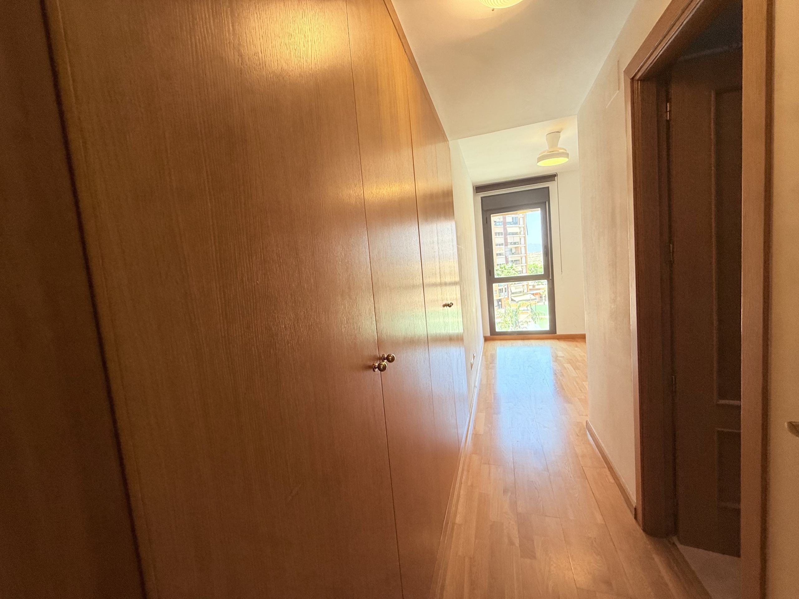 Piso en venta en PAU 1 Alicante con terraza y urbanización completa