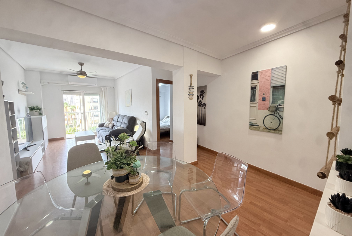 Tu refugio mediterráneo hasta junio: luz, diseño moderno y tranquilidad en El Campello