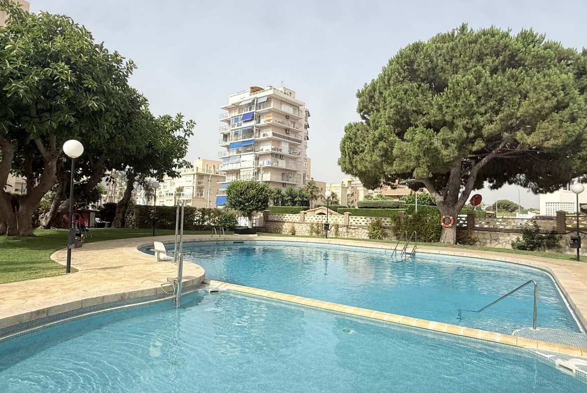 Tu refugio mediterráneo hasta junio: luz, diseño moderno y tranquilidad en El Campello