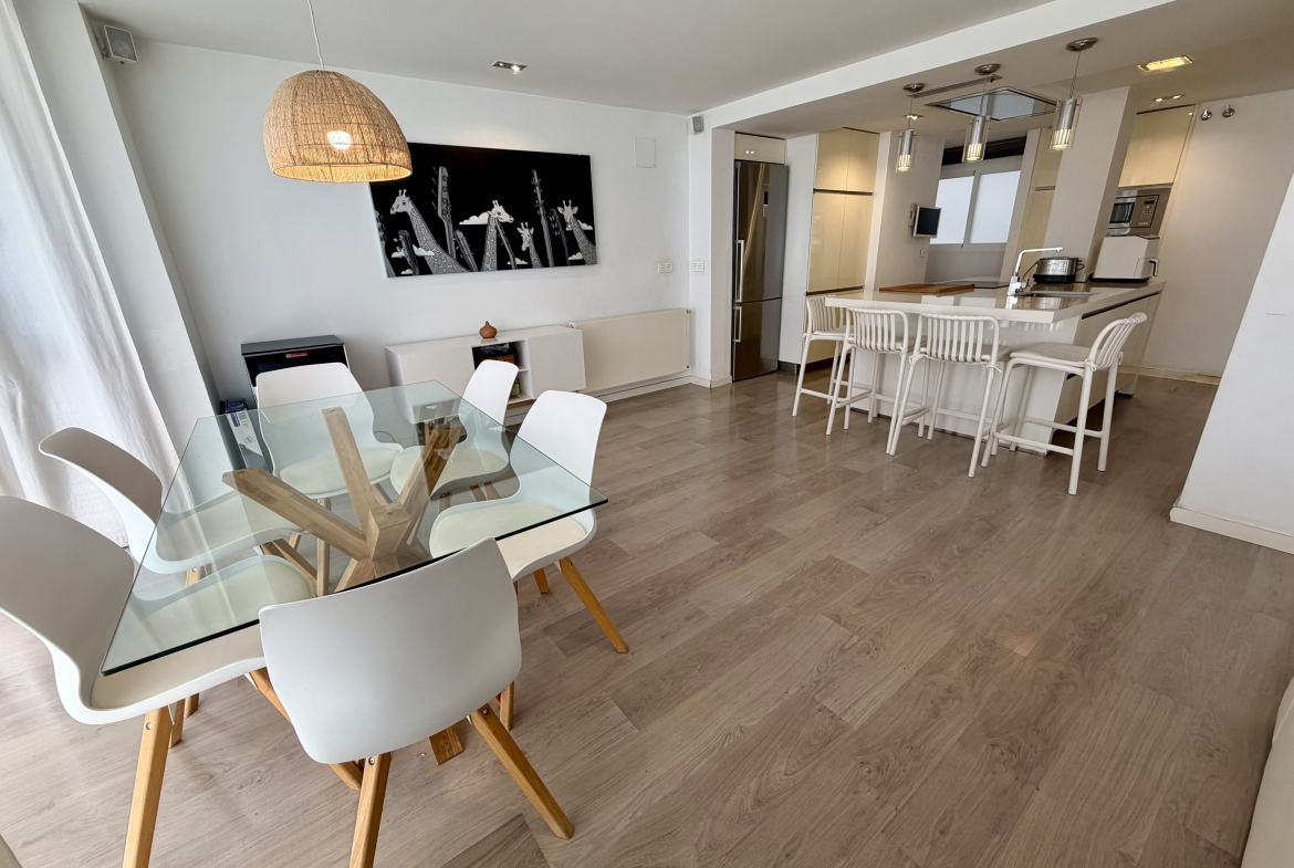 Amplitud, diseño contemporáneo y vida a pie de calle en el corazón de Alicante