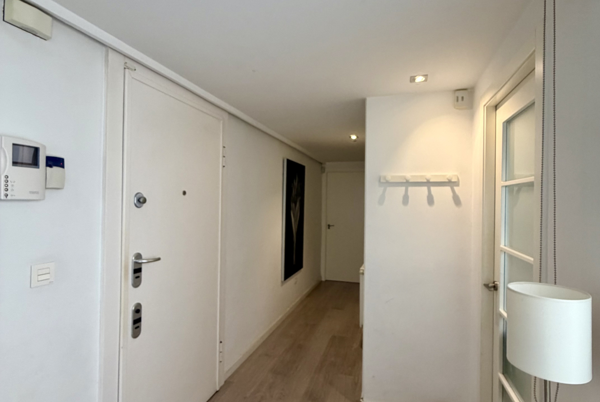 Amplitud, diseño contemporáneo y vida a pie de calle en el corazón de Alicante
