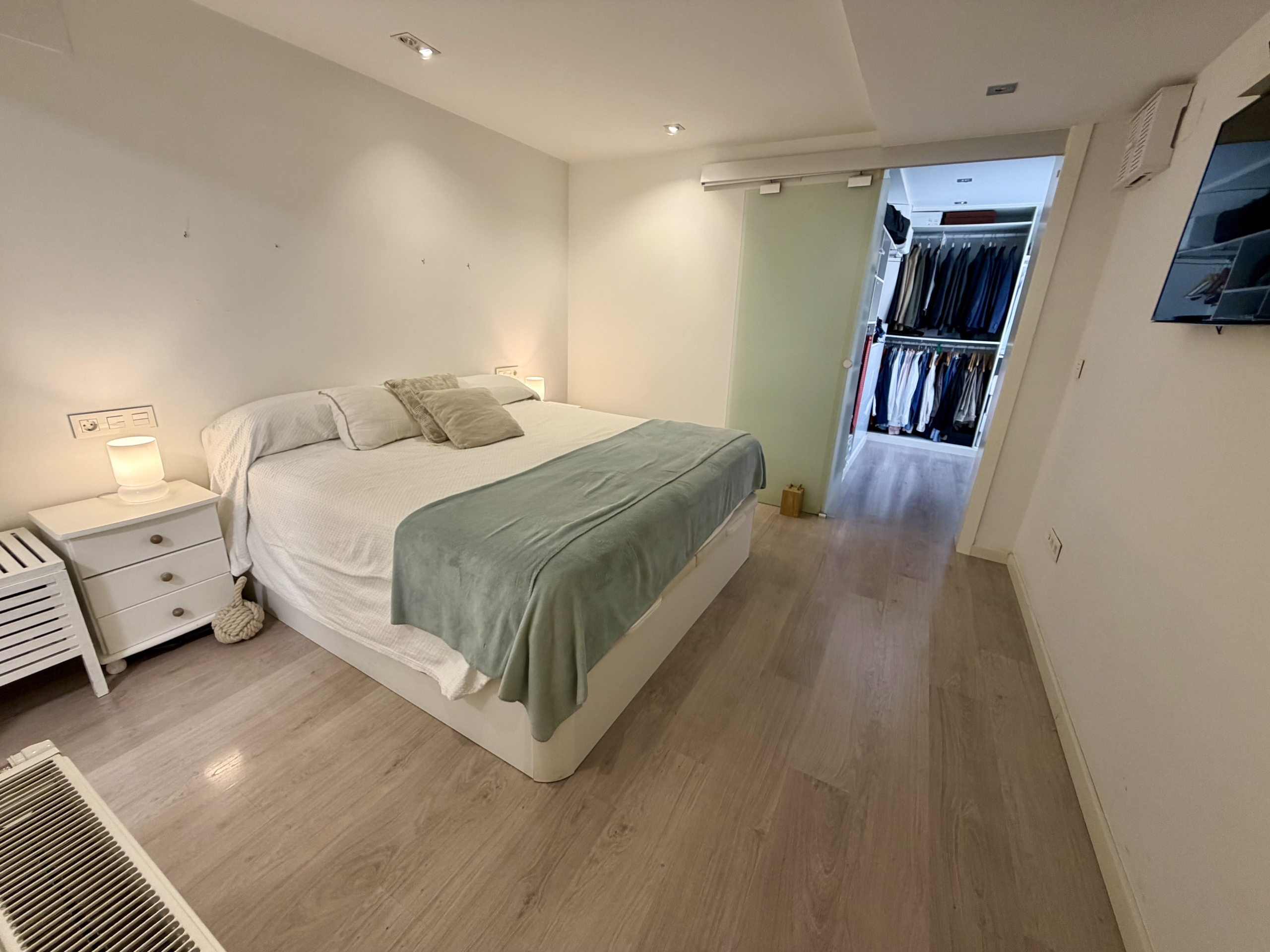 Amplitud, diseño contemporáneo y vida a pie de calle en el corazón de Alicante